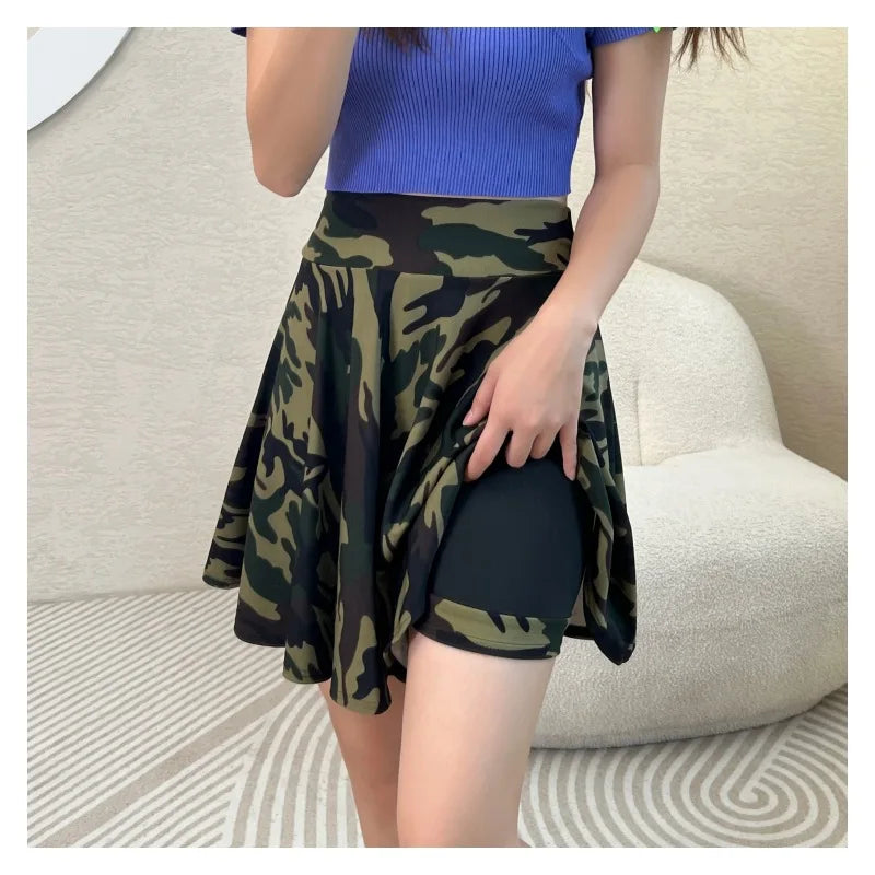 2025 Flared Skirts Women's Basic Shorts Skirt Fashion Versatile Black Casual Mini Skater Medium Pleated Fluffy Skirt Plus Size